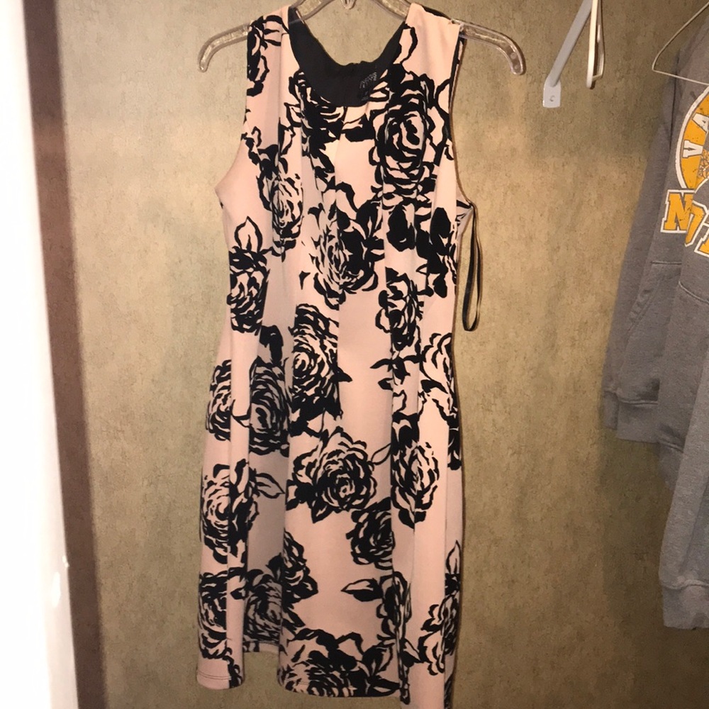 I am selling this one time worn dress.